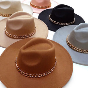 A VINTAGE PLAIN FEDORA HAT WITH GOLD CHAIN
